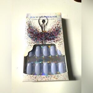 Polychrome & Air Light Blue Press-On Nails